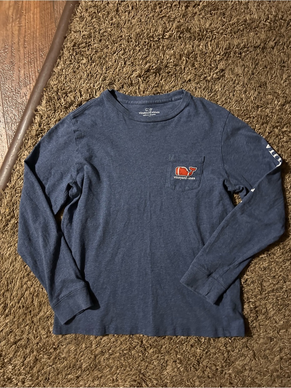 Boys’ Football Vineyard Vines Navy Long Sleeve Pocket Tee